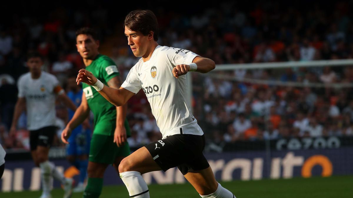 Jesús Vázquez en un partido con el Valencia CF esta temporada