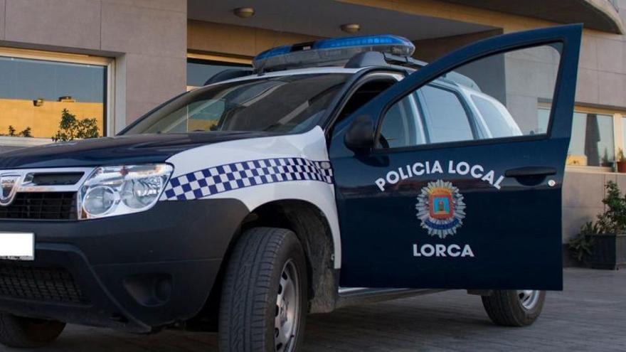 La Policía identifica a una persona por quemar rastrojos en Lorca