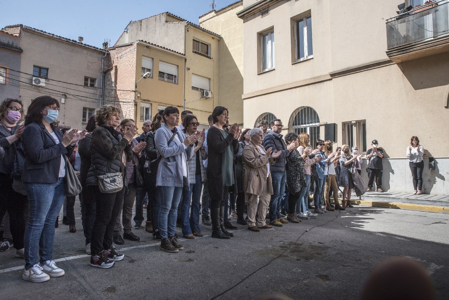 Més de 200 persones es concentren a Vilanova del Camí per rebutjar l'últim crim masclista