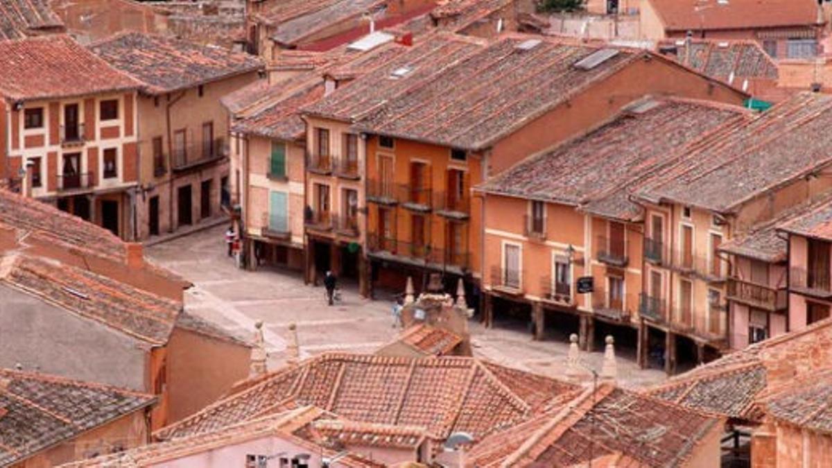 Ayllón: una escapada medieval con encanto histórico y gastronomía castellana.