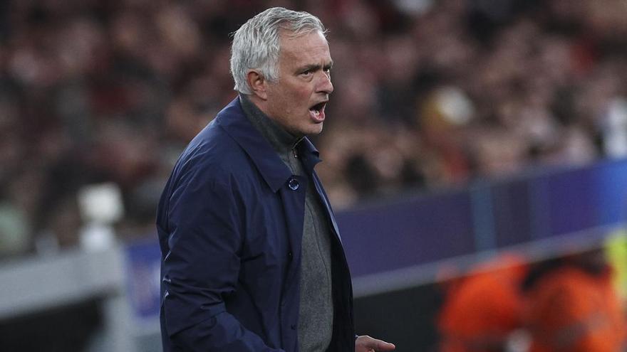 ¡Mourinho encienda las redes! "Tenía un papel que decía: 'Tchouaméni, Carreras y Huijsen no pueden ver la amarilla'"