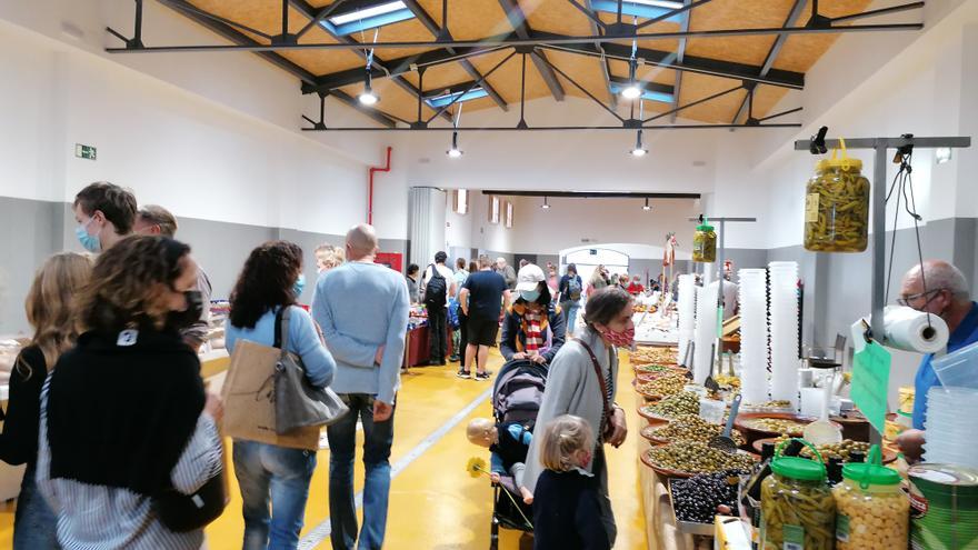 Mallorca genießen: In der Markthalle von Artà fehlt nur noch die Laufkundschaft