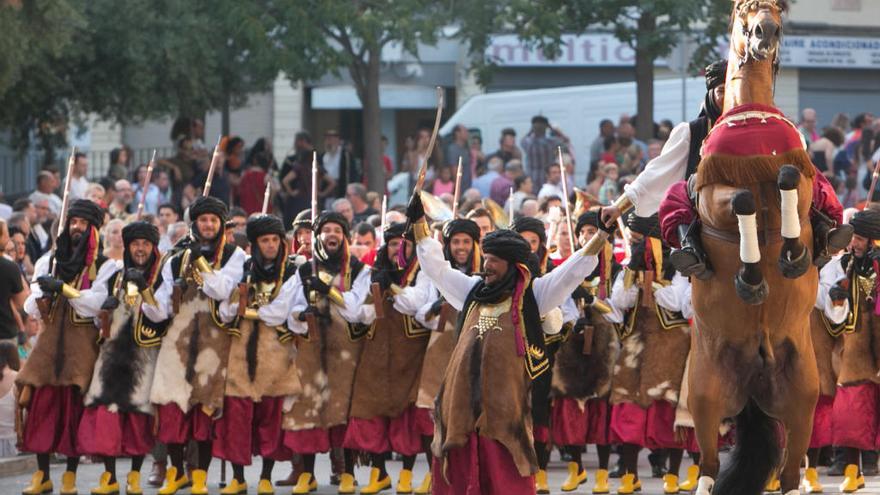 San Blas da este viernes el pistoletazo de salida a sus Moros y Cristianos