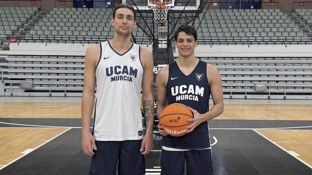 Will Falk y Juani Marcos, jugadores del UCAM Murcia. | UCAM MURCIA CB
