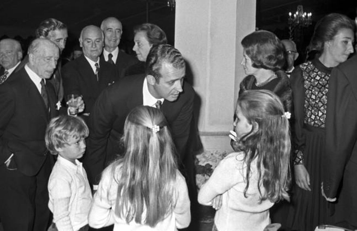 La Família Reial en el casament de la infanta Margarida a Estoril, Portugal, abans de proclamar-se rei, el 1972.