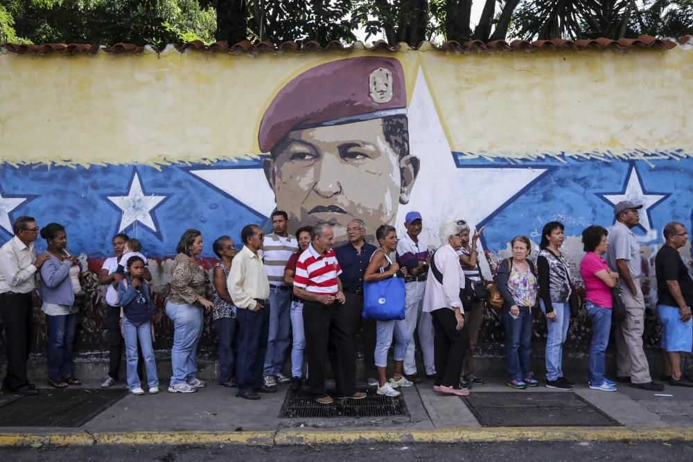 Los venezolanos votan en masa contra la Asamblea Constituyente de Maduro