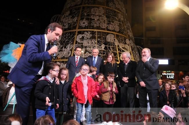 Encendido del árbol de Navidad en El Corte Inglés de Murcia