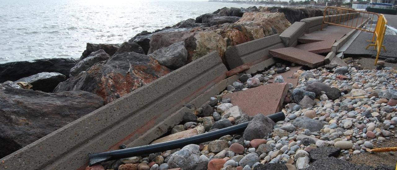 La zona de les Terrasses es la que más sufre los efectos y consecuencias de los temporales marítimos en Burriana.