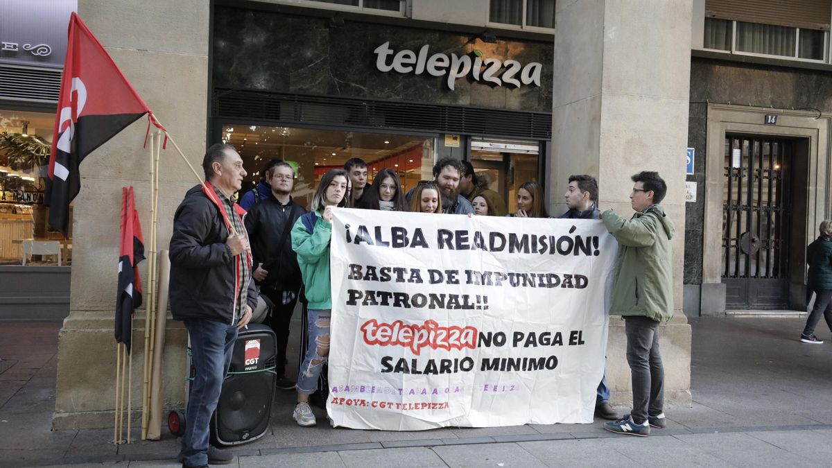 Concentración de los trabajadores de Telepizza en Zaragoza en 2020.