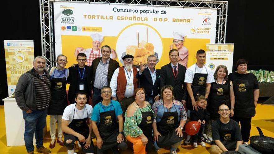 Los participantes en el concurso de tortilla.