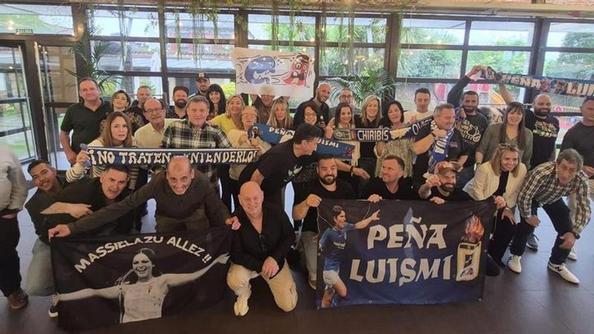 La peña azul Luismi celebra su vigésimo segundo aniversario en el Llagar de Colloto