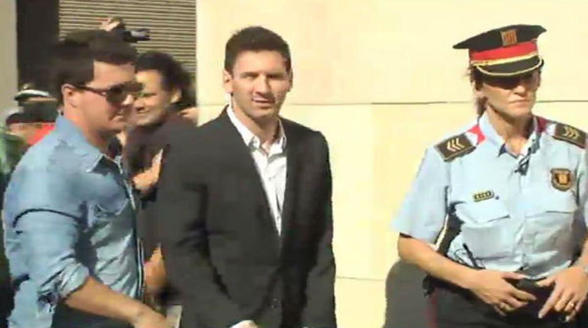 Messi declara davant el jutge per la suposada evasió fiscal.