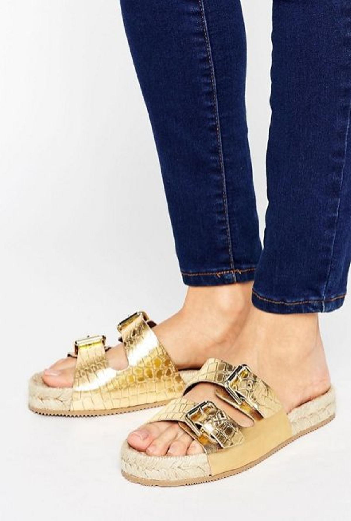 Las rebajas de ASOS: sandalias doradas de ALDO