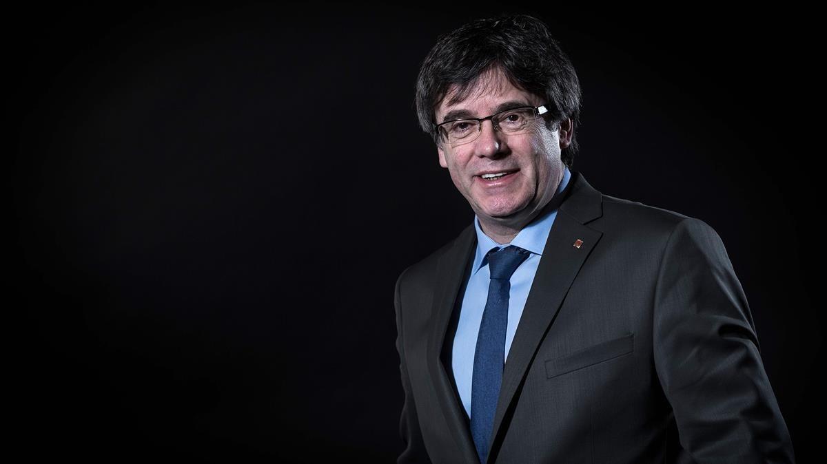 El ’expresident’ Carles Puigdemont, durante una sesión fotográfica en Bruselas. El ’expresident’ Carles Puigdemont, durante una sesión fotográfica en Bruselas.