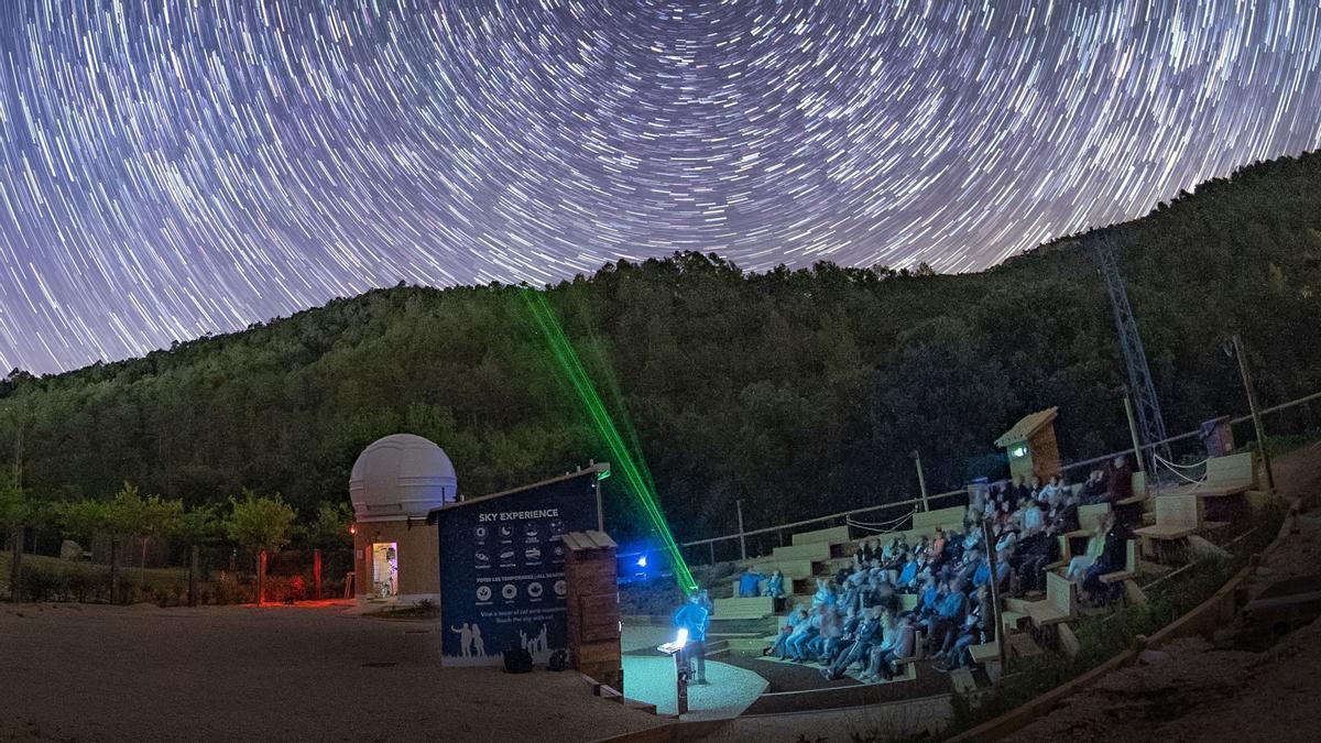 La actividad 'Bautizo astronómico' que se hace en el Observatori Astronòmic d'Albanyà (2020)