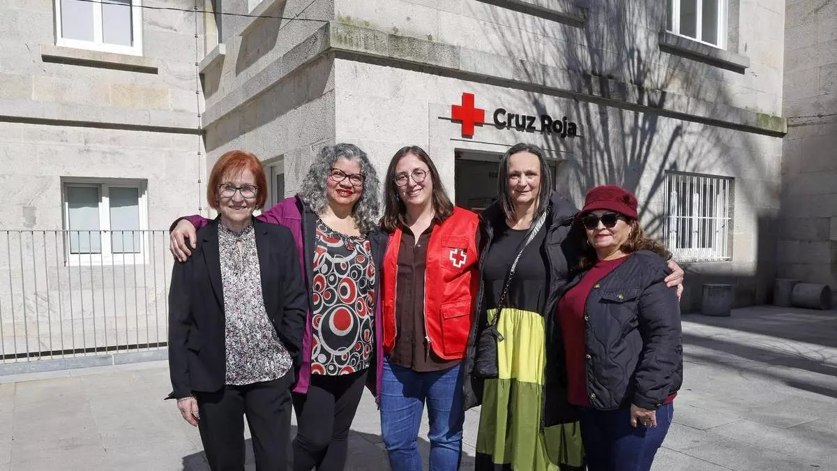 El programa de Abuelos educadores de Cruz Roja sopla 10 velas tras ayudar a casi 200 personas