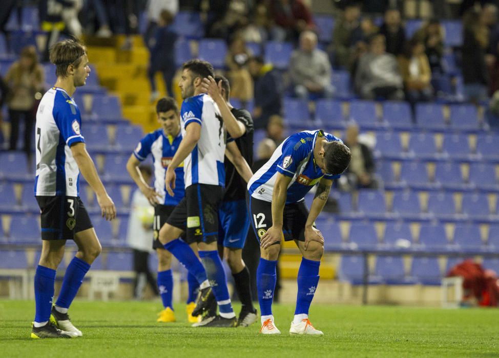 Los blanquiazules desperdician la oportunidad de huir del descenso y no pasan del empate ante un Andorra con uno menos desde el 52'