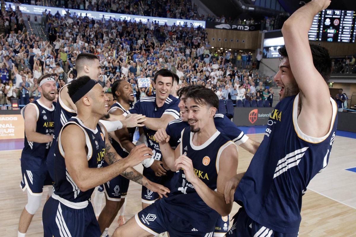 El Alimerka Oviedo Baloncesto se impone al Inveready Gipuzkoa en una noche para la historia y luchará por el ascenso a la ACB