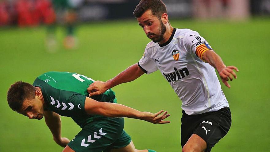 Gayà, con el brazalete de capitán.