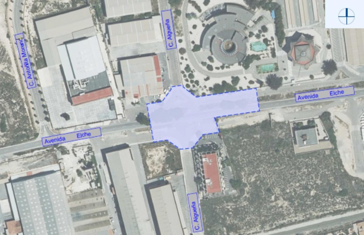 La zona en la que se acometerán las obras de la rotonda de la avenida de Elche en Agua Amarga.