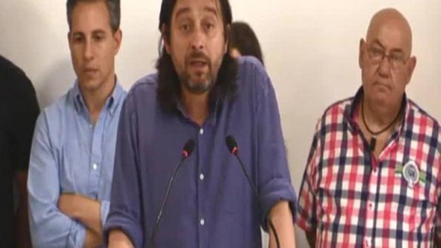 Podemos se alinea con el gobierno griego para el referéndum