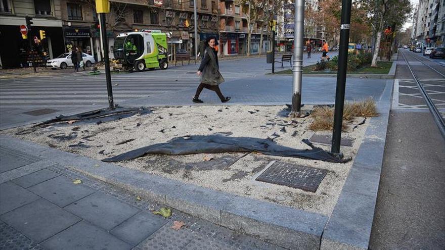 El PP denuncia el  &quot;abandono&quot; de las jardineras de Gran Vía y Fernando el Católico