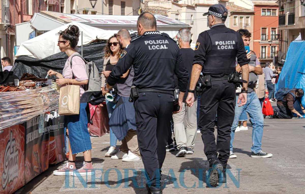 El viento obliga a suspender la Fira de Tots Sants de Cocentaina