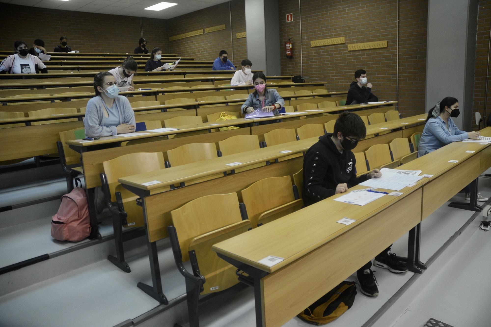 Los jóvenes gallegos deciden su futuro en la Selectividad