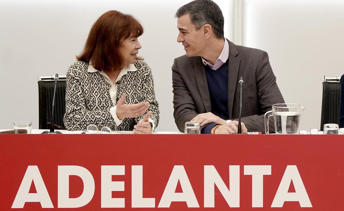 Sánchez nomena un equip interí liderat per Narbona per assumir l'Organització al PSOE mentre tria substitut per a Santos Cerdán Sánchez nomena un equip interí liderat per Narbona per assumir l'Organització al PSOE mentre tria substitut per a Santos Cerdán
