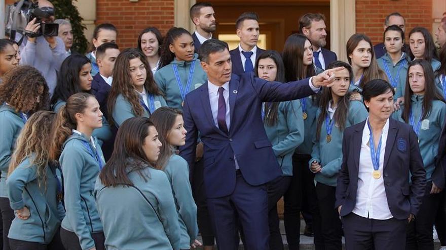 Las derechas encienden la calle contra Sánchez