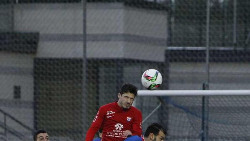 Un jugador del Barco, en un partido ante el Barbadás. // J. Regal