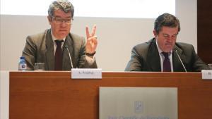El ministro de Energía Álvaro Nadal y el presidente de Endesa Borja Prado en el foro sobre transición energética.