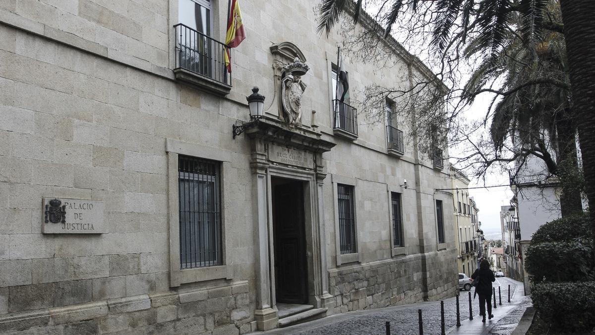 Tribunal Superior de Justicia de Extremadura.