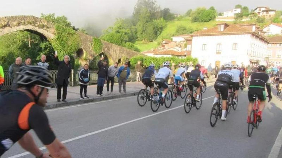 Un grupo de ciclistas durante la edición del año anterior.