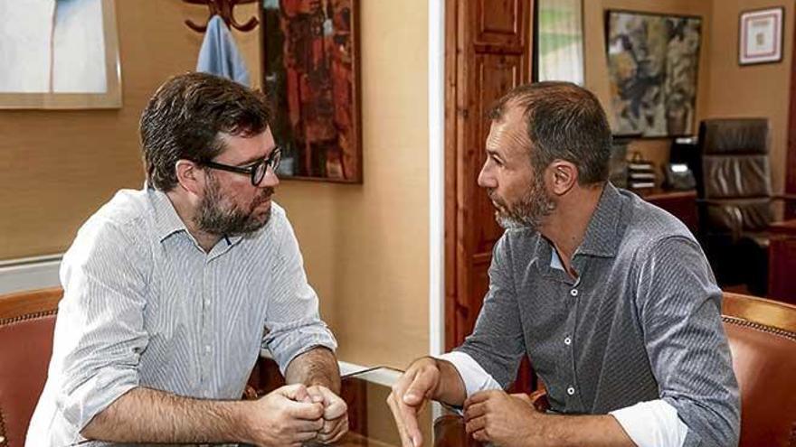 El alcalde de Palma, Antoni Noguera, se entrevisó ayer con el vicepresidente del Govern, Gabriel Barceló.