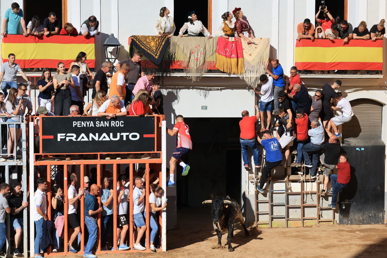 Las fotos de la tarde taurina del lunes de fiestas de Santa Quitèria en Almassora