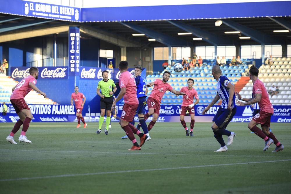 El CD Tenerife cae derrotado en casa de la SD Ponferradina