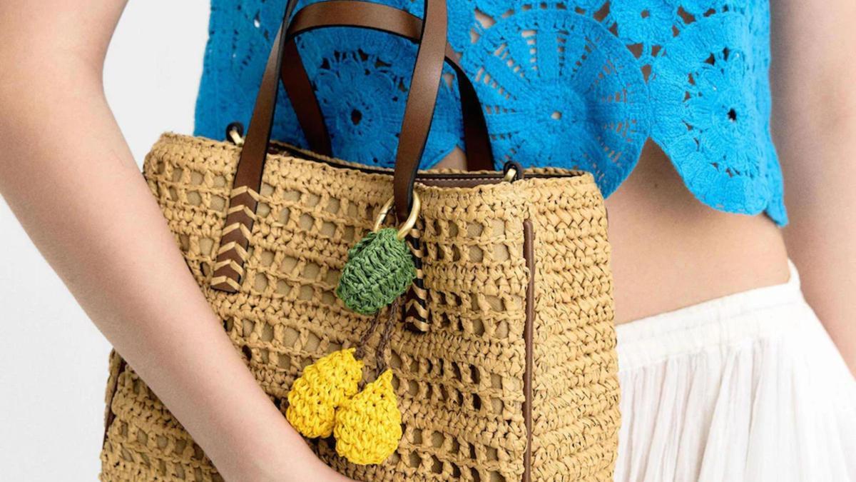 Los 5 bolsos de playa Parfois que cuestan menos de 30 euros (y no querrás parar de llevar)
