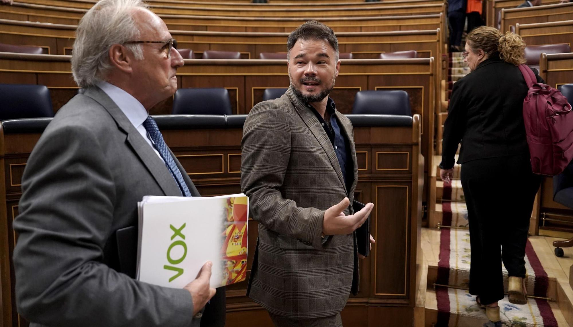 Segunda jornada de la sesión de investidura de Alberto Núñez Feijóo, en imágenes