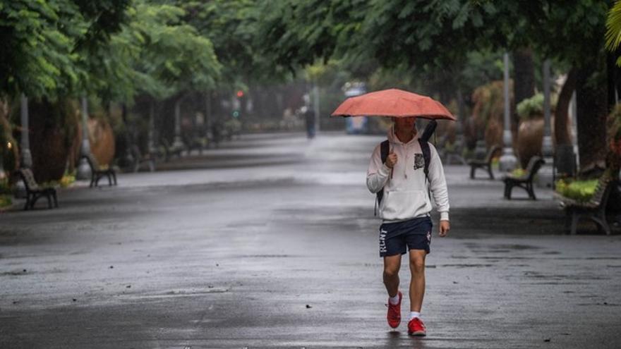 El paso de la tormenta Hermine por Canarias, en fotos