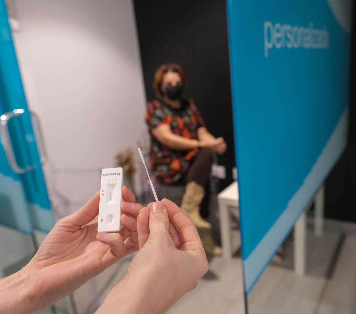 En imagen de archivo, un test de antígenos.