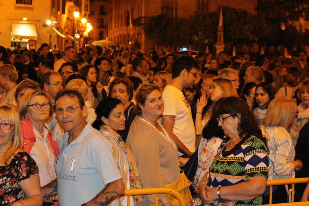 Noche del Besamano de la Virgen