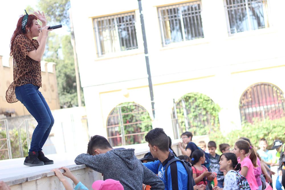 La cantante Tesa amenizó la jornada