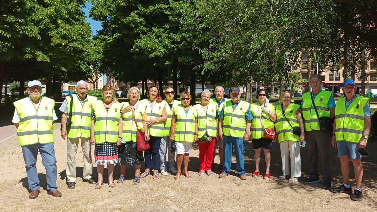 Los voluntarios de la Real Hermandad tuvieron que hacer un parón por el covid. Ahora retoman su actividad. Hay militares, guardias civiles, viudas de estos profesionales y algunos civiles y amigos.