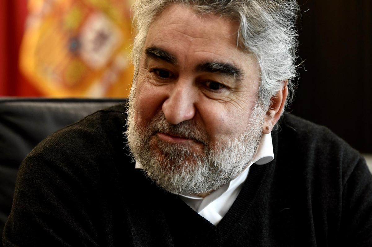 Rodríguez Uribes, en la entrevista con La Opinión