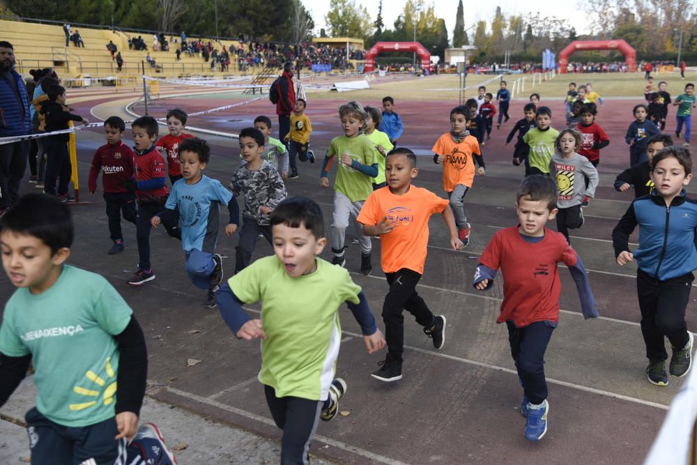 Uns 800 escolars donen relleu un any més al Cros de Manresa al Congost