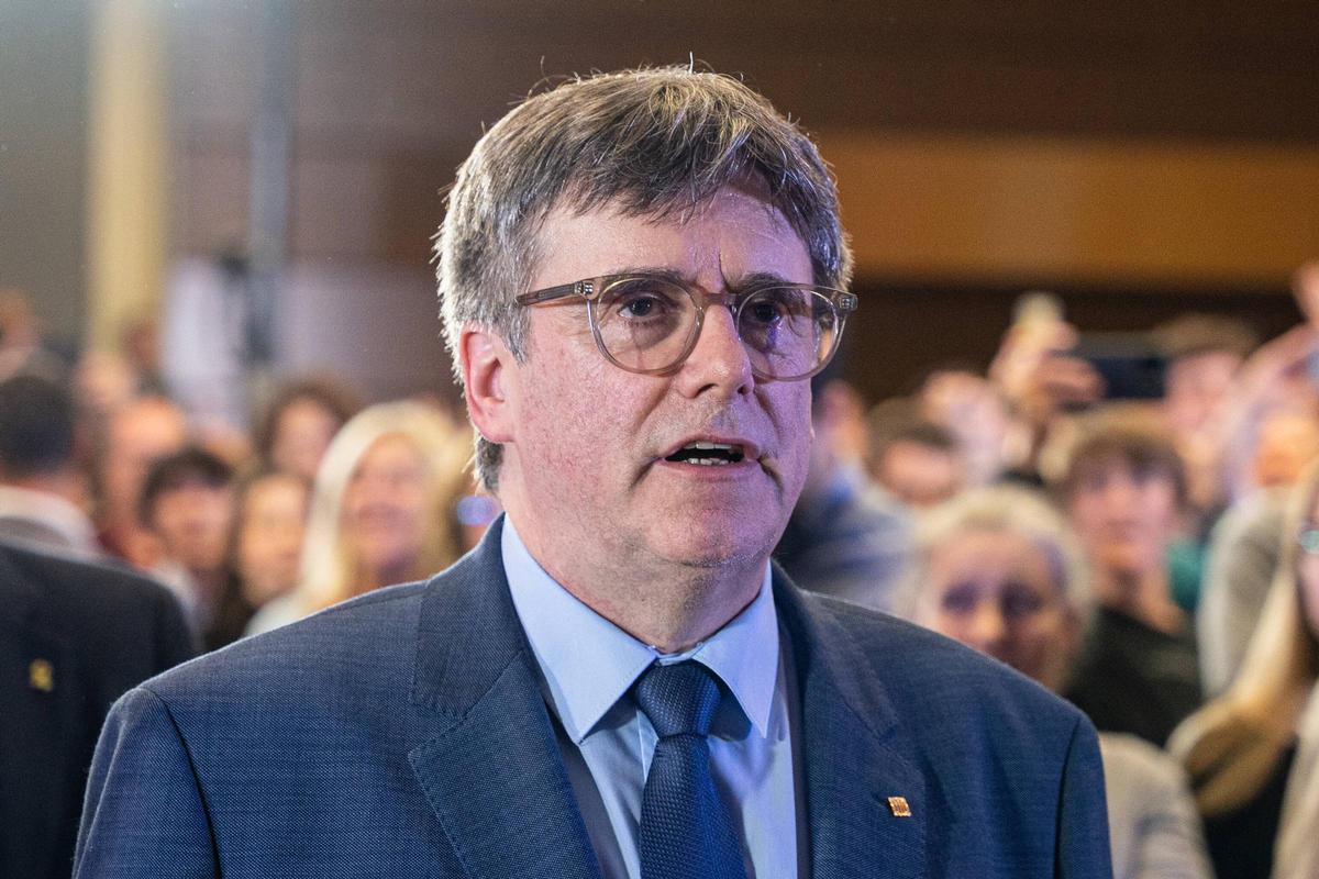 El expresident de la Generalitat Carles Puigdemont, en una conferencia política de Junts en Elna, Francia.