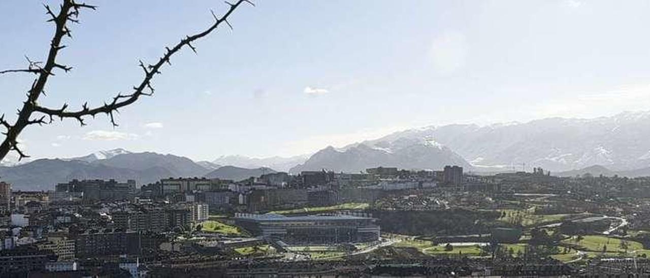 Cinturón blanco en torno a la capital asturiana