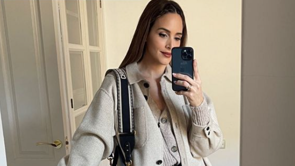 Rocío Osorno con la sobrecamisa más buscada de las rebajas de Zara