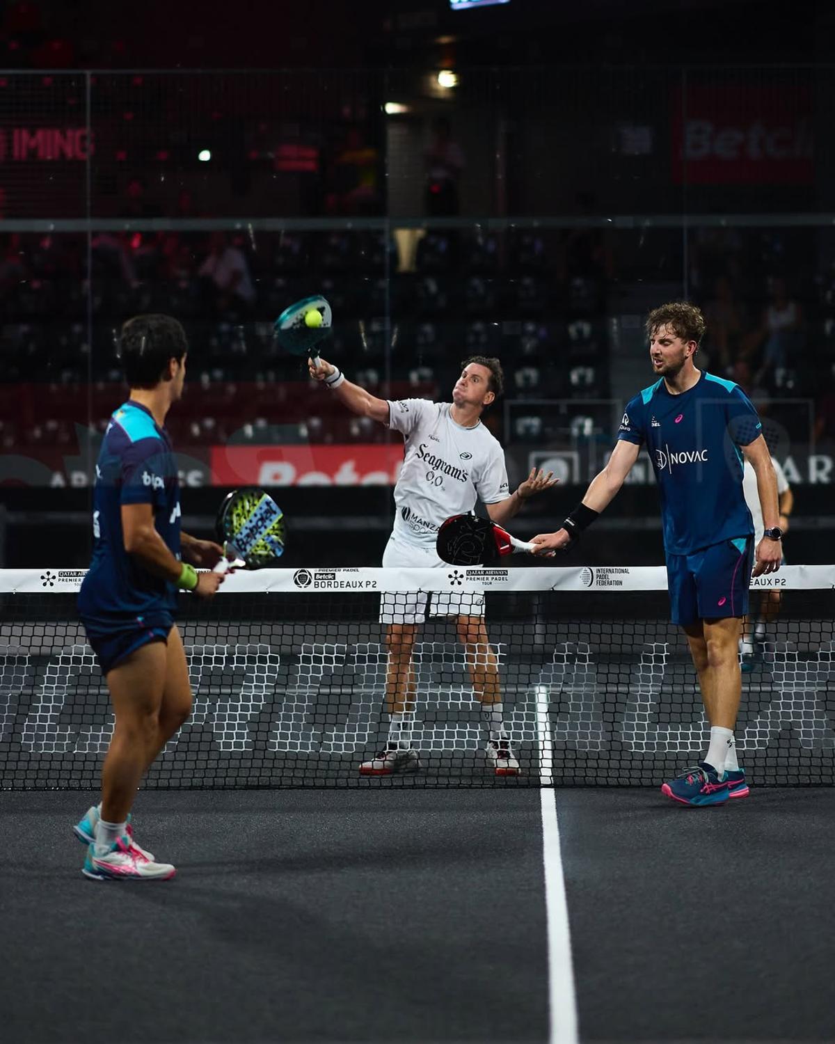 Paquito durante el partido contra Yanguas y Nieto